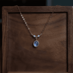 Rare Design Natural Moonstone Necklace